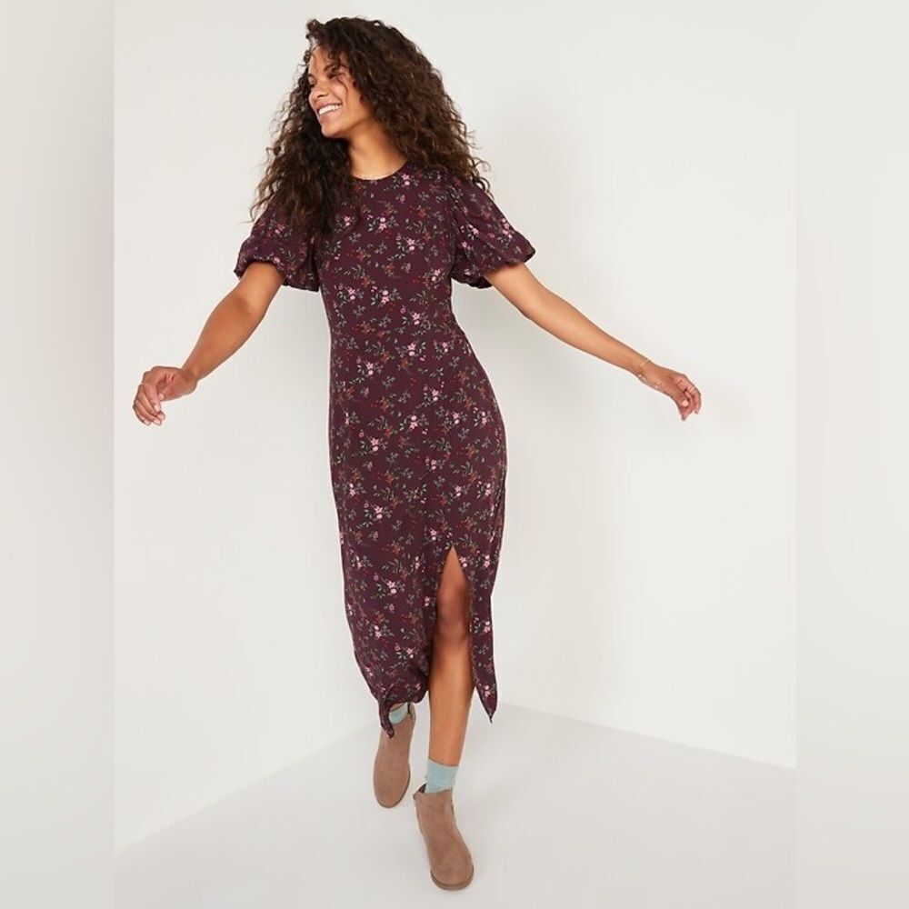 Old Navy Women's Puff-Sleeve Floral Maxi Shift Dress in Plum Size Medium
